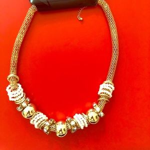 NY and Co gold and pearl necklace